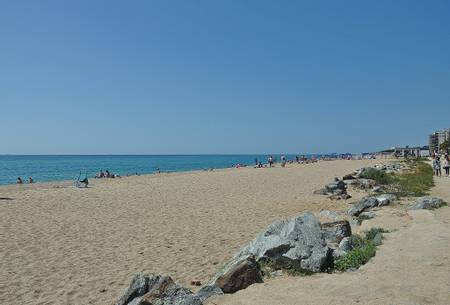 platja-dels-pins-pineda-de-mar-catalunya beach