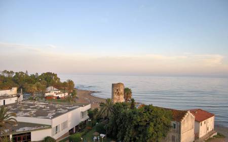 playa-atalaya-estepona-andalusia beach