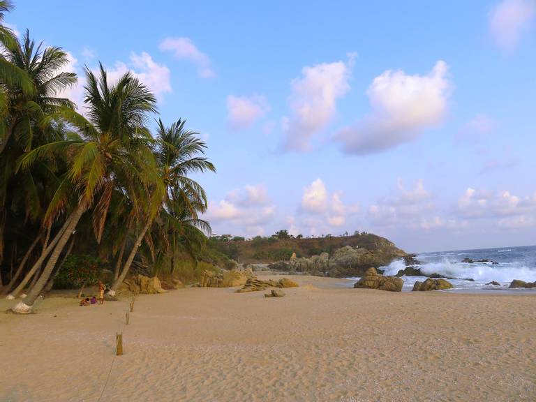 playa-bacocho-puerto-escondido-oaxaca beach