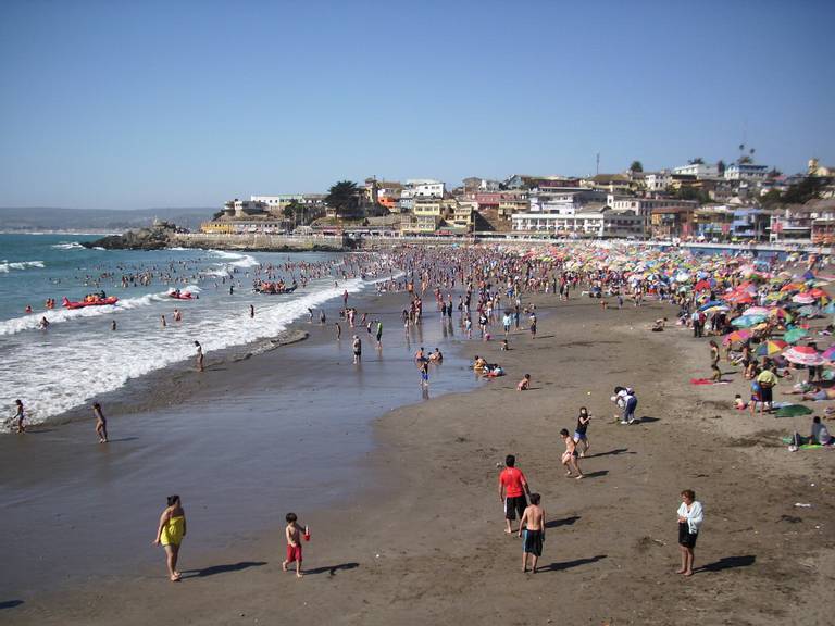 playa-chica-cartagena-valparaiso-region beach