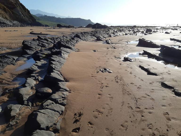 playa-de-vega-ribadesella-asturias beach