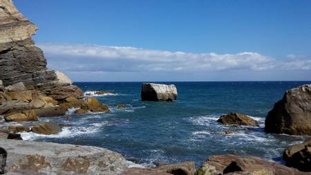 playa-de-arnao-figueras-asturias beach