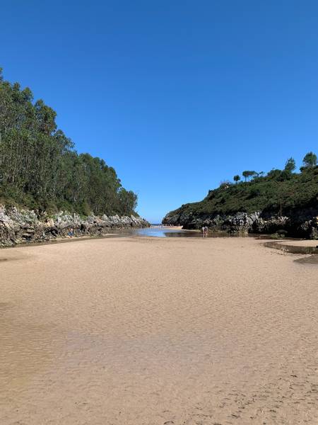 playa-de-guadamia-llames-de-pria-asturias beach