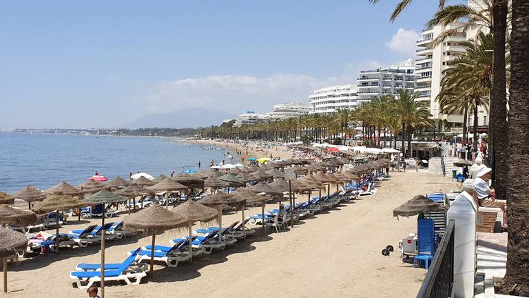 playa-de-la-fontanilla-marbella-andalusia beach