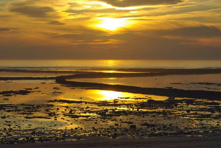 playa-de-los-corrales-rota-andalusia beach