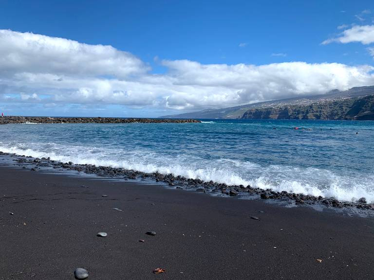 playa-de-martianez-santa-cruz-de-tenerife beach