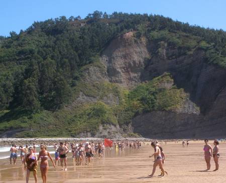 playa-de-rodiles-linero-asturias beach