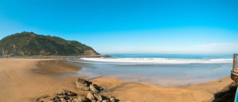 playa-deba-autonomous-community-of-the-basque-country beach