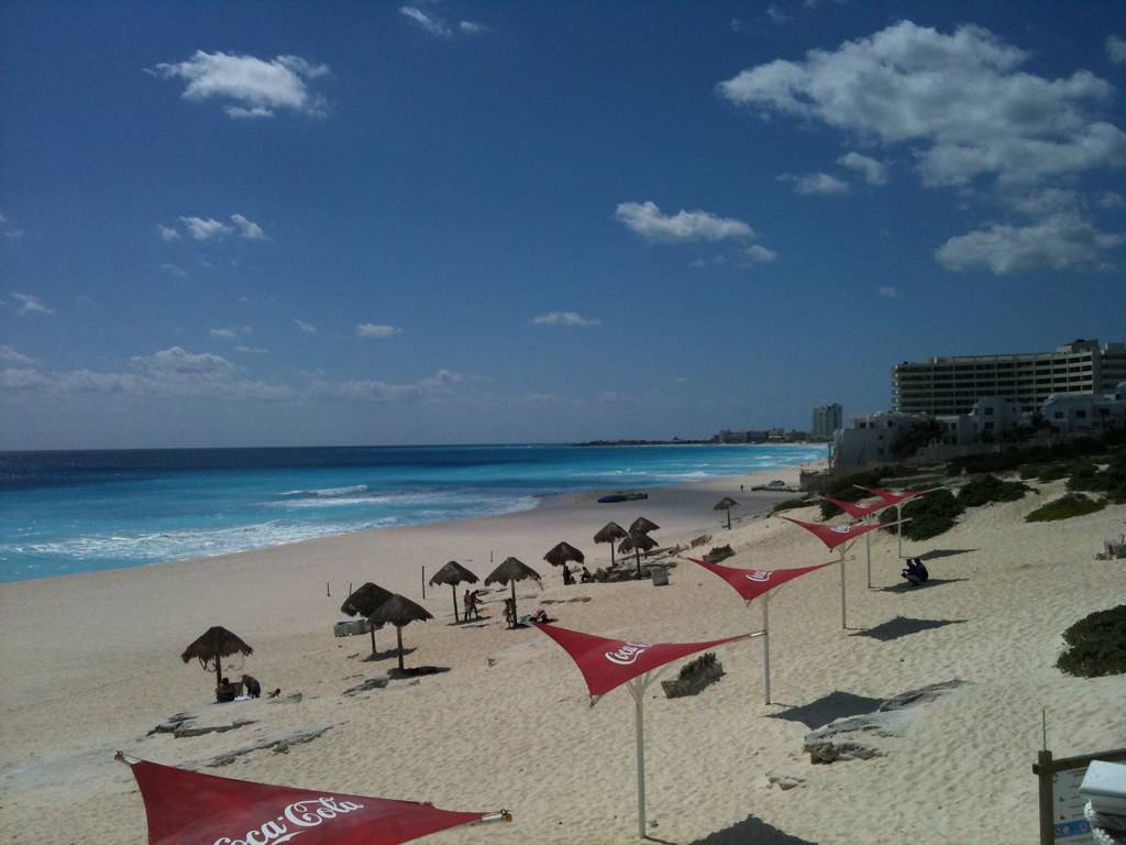 playa delfines beach cancun