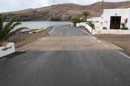 playa-el-pozo-yaiza beach