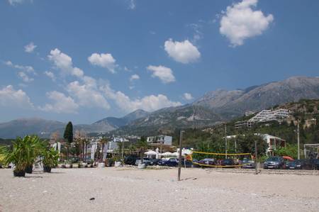 plazhi-i-dh%C3%ABrmiut-bashkia-himar%C3%AB-southern-albania beach