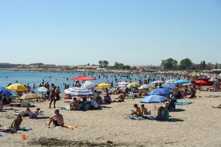 plage-agde-occitanie beach