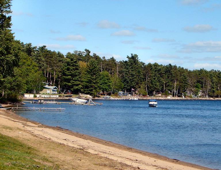 plage-crystal-montreal-quebec beach