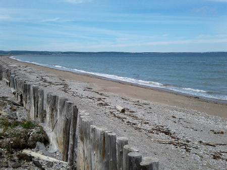 plage-de-coin-du-banc-perc%C3%A9-quebec beach