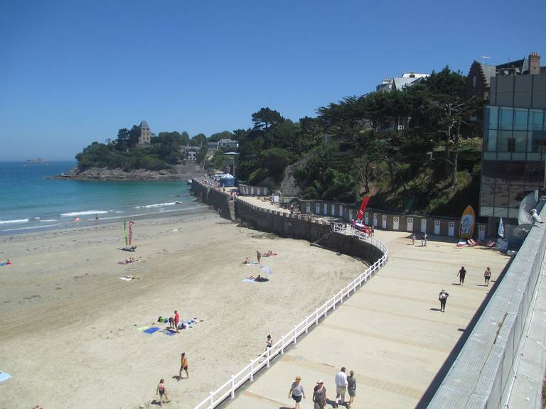 plage-de-l'ecluse-dinard-brittany beach