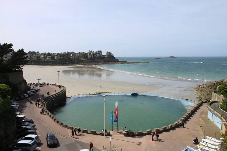 plage-de-l'ecluse-dinard-brittany beach