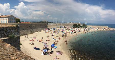 plage-de-la-gravette-antibes-provence-alpes-c%C3%B4te-dazur beach