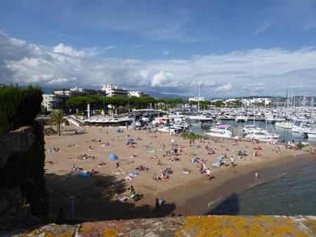 plage-de-la-raguette-mandelieu-la-napoule-provence-alpes-c%C3%B4te-dazur beach