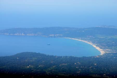 plage-de-pampelonne-ramatuelle-provence-alpes-c%C3%B4te-dazur beach