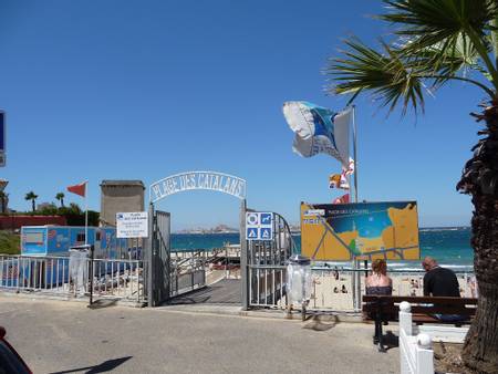 plage-des-catalans-marseille-provence-alpes-c%C3%B4te-dazur beach