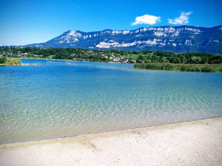 plage-des-mottets-le-bourget-du-lac-auvergne-rh%C3%B4ne-alpes beach