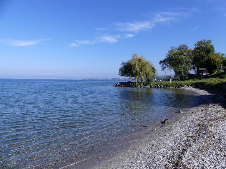 plage-des-recorts-anthy-sur-l%C3%A9man-auvergne-rh%C3%B4ne-alpes beach