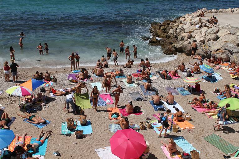 plage-du-bain-des-dames-marseille-provence-alpes-c%C3%B4te-dazur beach