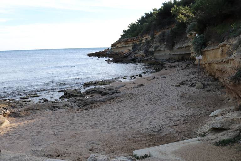 plage-du-cap-rousset-carry-le-rouet-provence-alpes-c%C3%B4te-dazur beach