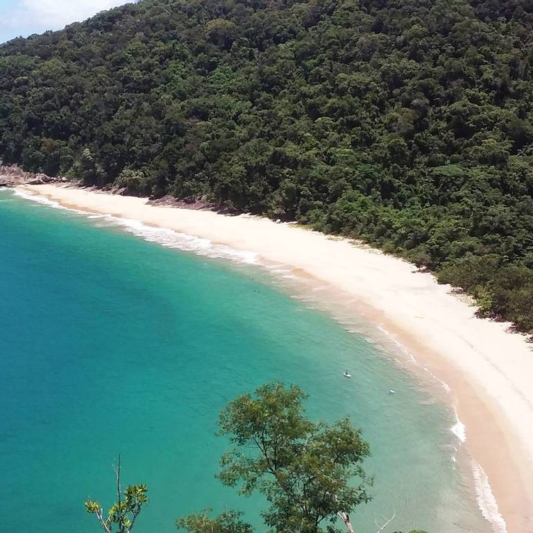 praia-da-figueira-ubatuba-state-of-sao-paulo beach