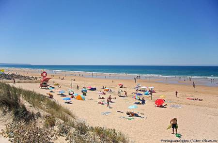 praia-da-sereia-costa-da-caparica-%C3%A1rea-metropolitana-de-lisboa beach