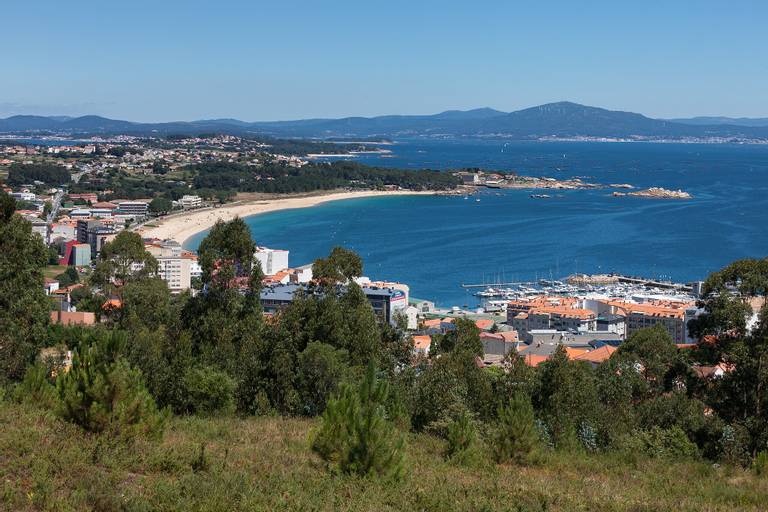 praia-de-coroso-ribeira-galicia beach