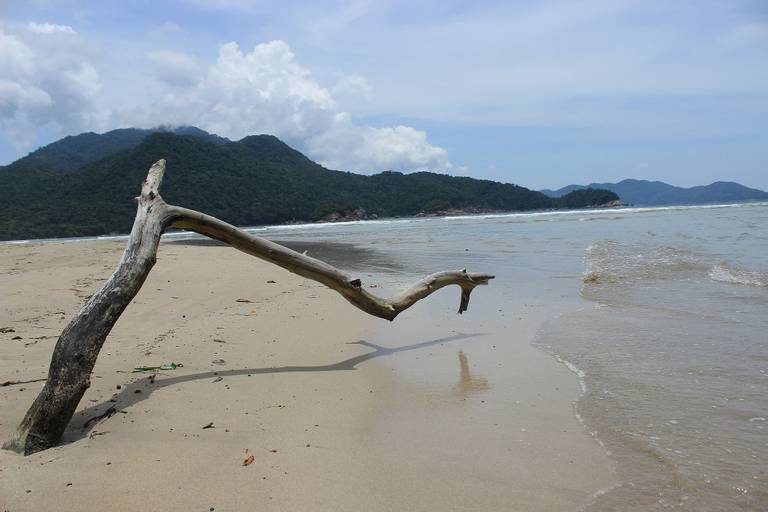 praia-de-dois-rios-angra-dos-reis-state-of-rio-de-janeiro beach