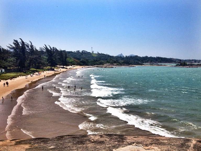 praia-dos-adventistas-guarapari-esp%C3%ADrito-santo beach