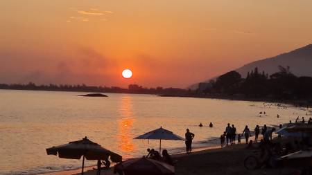 praia-do-centro-rio-das-ostras-rio-de-janeiro beach