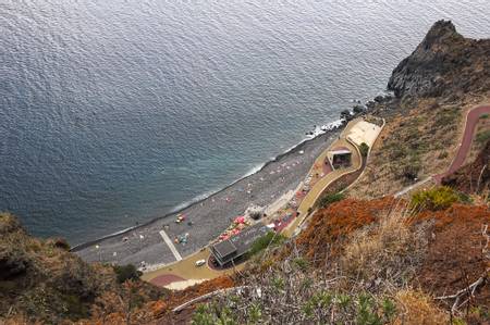 praia-do-garajau-cani%C3%A7o beach