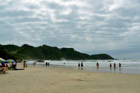praia-do-mariscal-bombinhas-santa-catarina beach