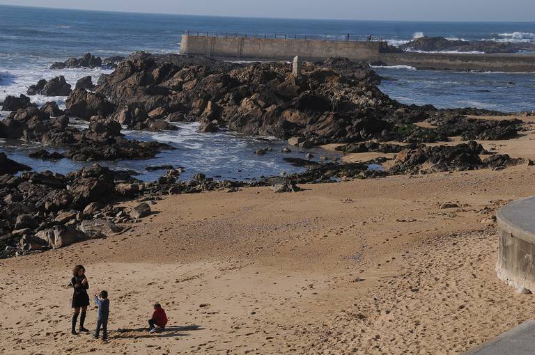 praia-do-molhe-porto-north beach