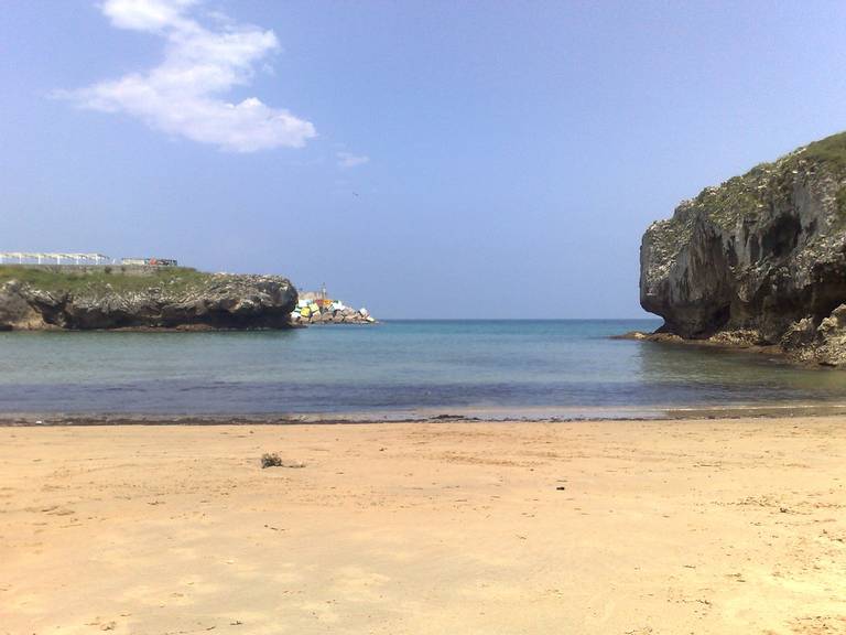 puertu-chicu-llanes beach