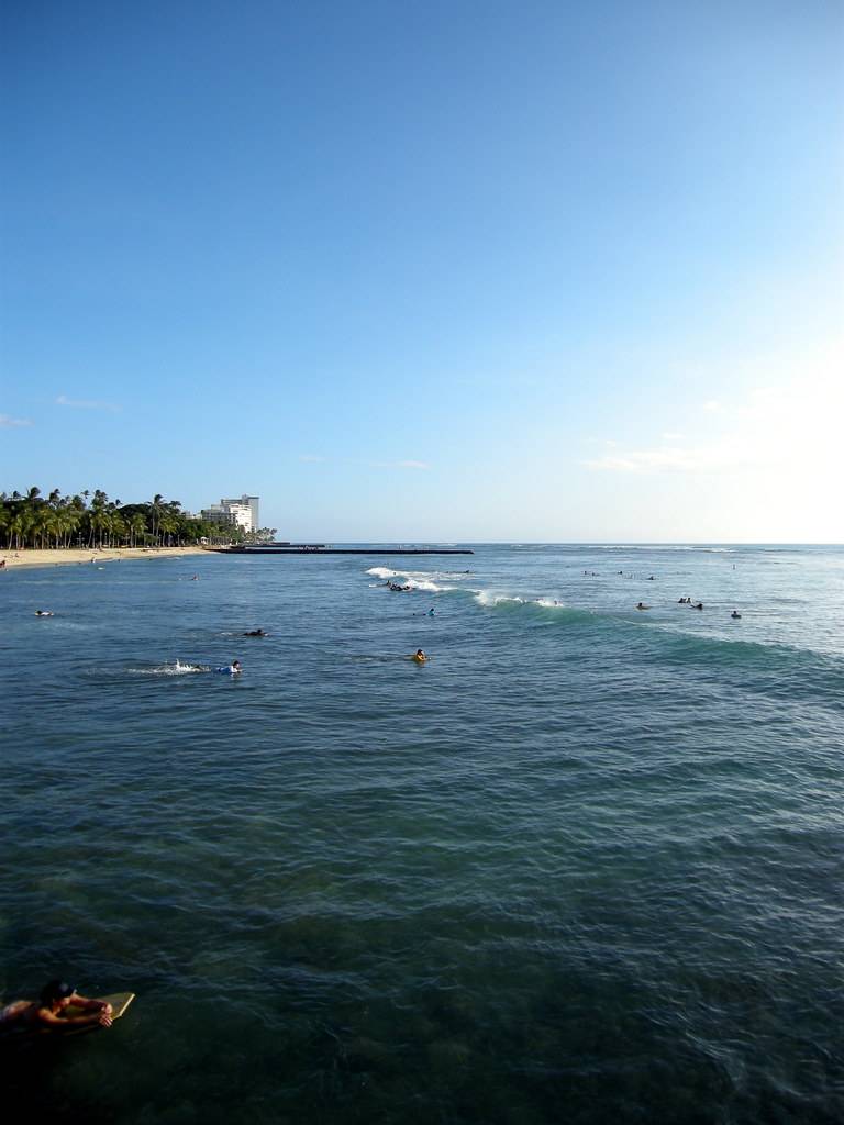 queen's-surf-beach-honolulu-hawaii beach