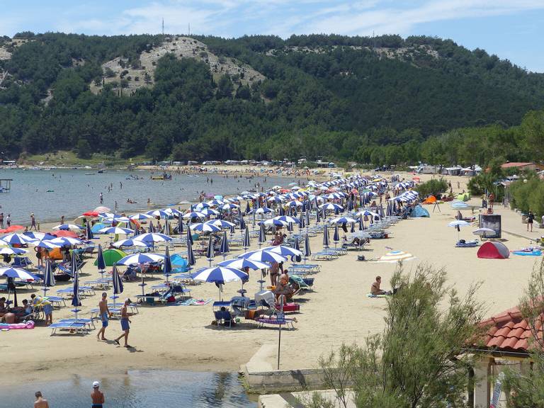 rajska-pla%C5%BEa-lopar beach