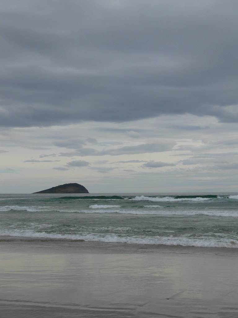 roaring-beach-nubeena-tasmania beach