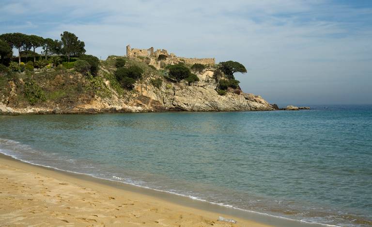 sant-esteve-de-la-fosca-palamos-catalonia beach