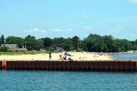 simmons-island-beach-kenosha-wisconsin beach