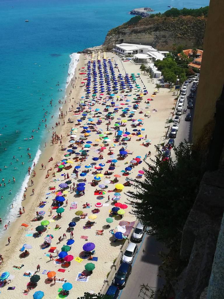 spiaggia-della-rotonda-tropea beach