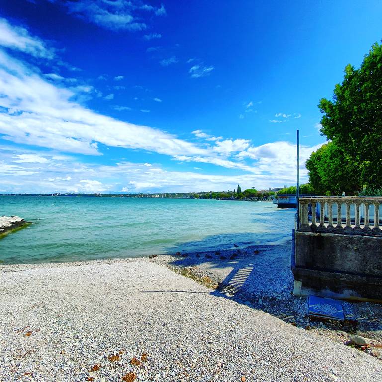 spiaggia-desenzanino-desenzano-del-garda-lombardy beach