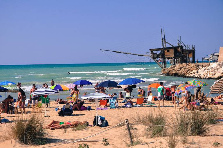 spiaggia-di-punta-aderci-vasto-abruzzo beach