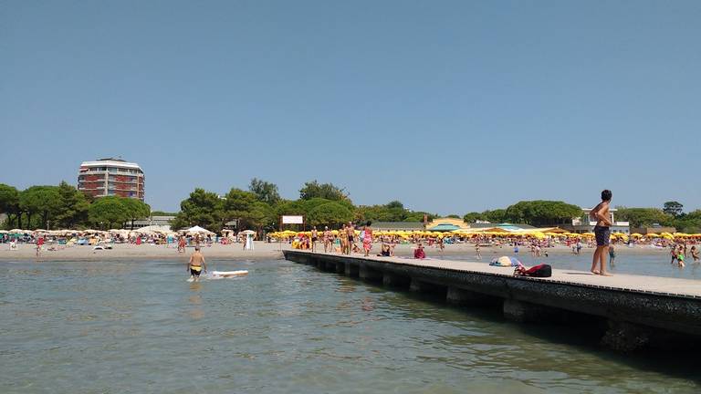 spiaggia-principale-grado-friuli-venezia-giulia beach