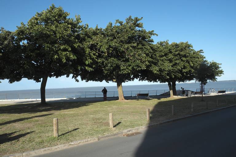 strand-la-rochelle-nouvelle-aquitaine beach